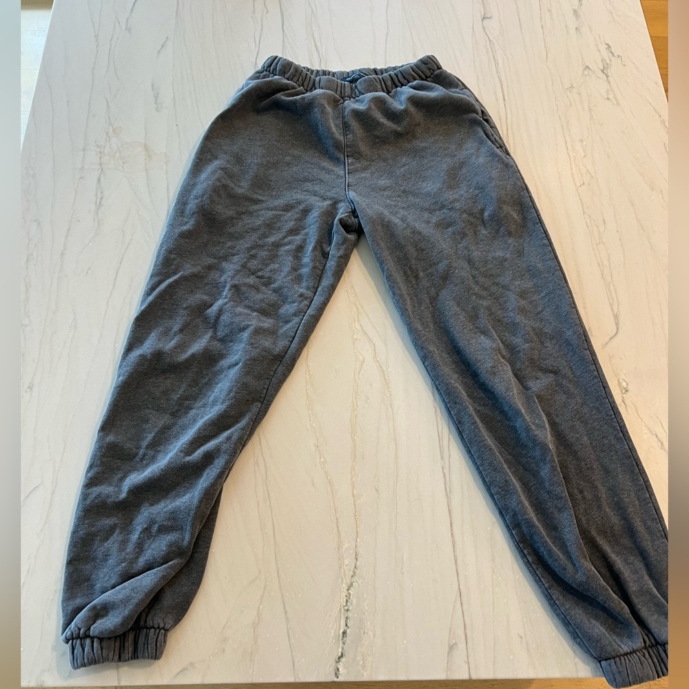 Brandy Melville Dark Gray Rosa Sweatpants